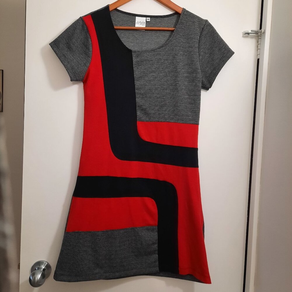 Unik Tunik Dress, Size M, Black/Red